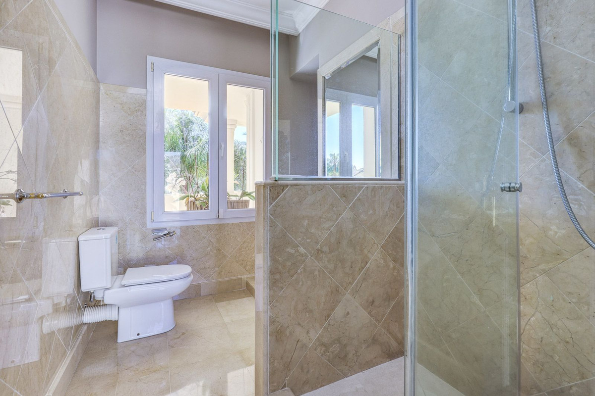 Appartement te koop in Nueva Andalucía | 3 slaapkamers H5349382