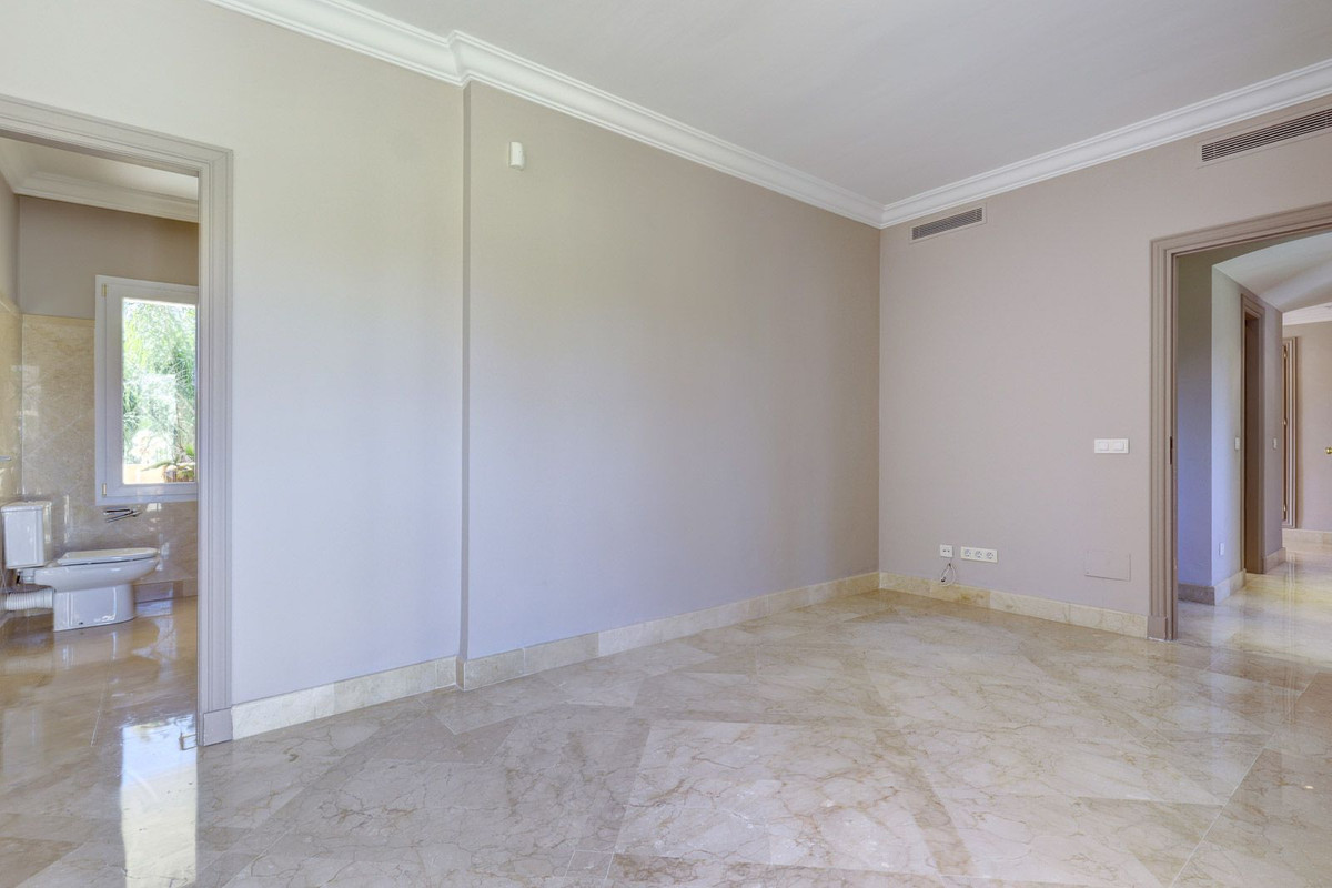 Appartement te koop in Nueva Andalucía | 3 slaapkamers H5349382