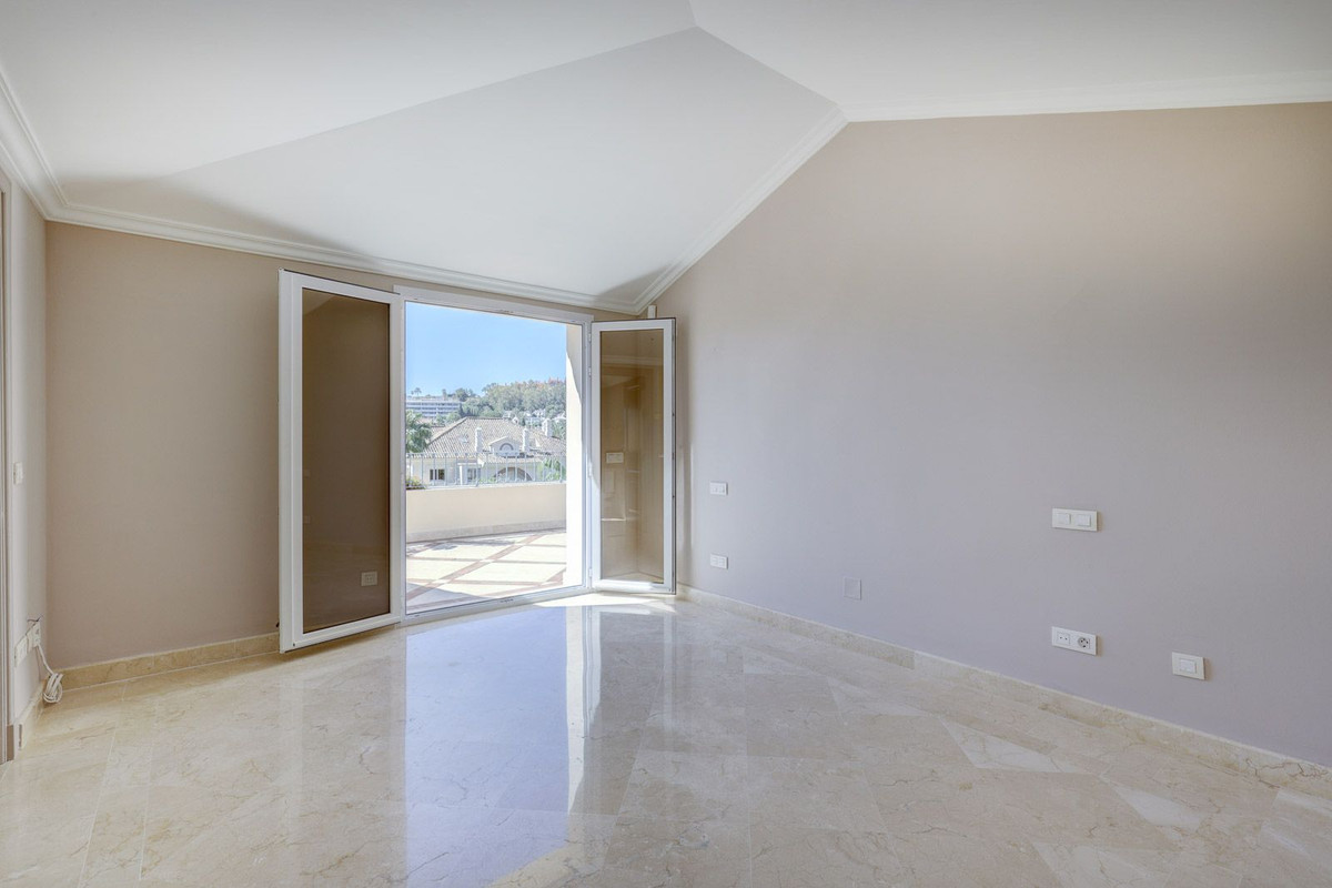 Appartement te koop in Nueva Andalucía | 3 slaapkamers H5349382