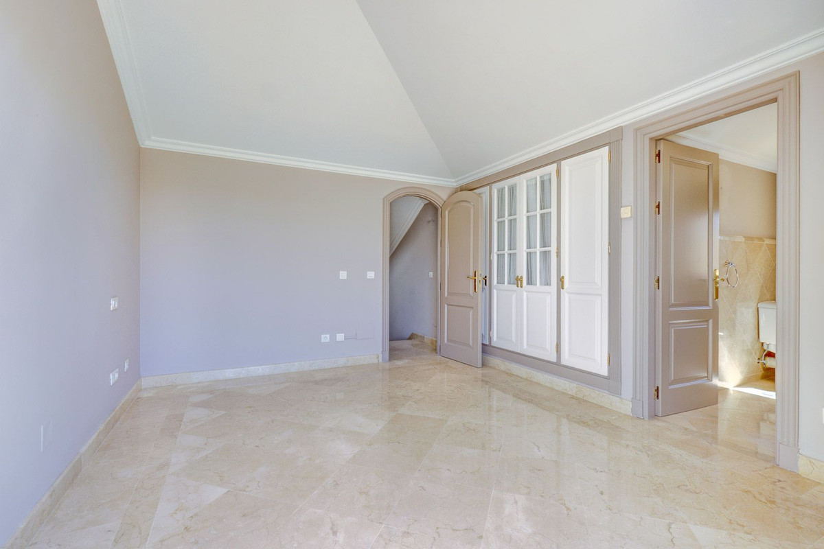 Appartement te koop in Nueva Andalucía | 3 slaapkamers H5349382