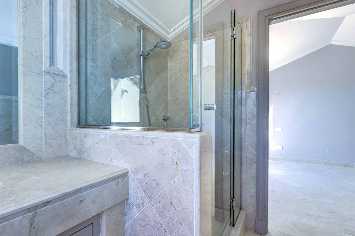 Appartement te koop in Nueva Andalucía | 3 slaapkamers H5349382