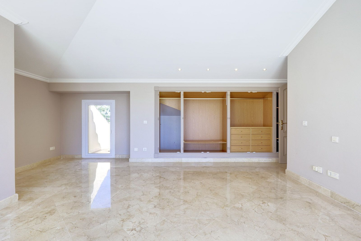 Appartement te koop in Nueva Andalucía | 3 slaapkamers H5349382