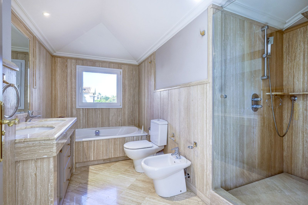 Appartement te koop in Nueva Andalucía | 3 slaapkamers H5349382