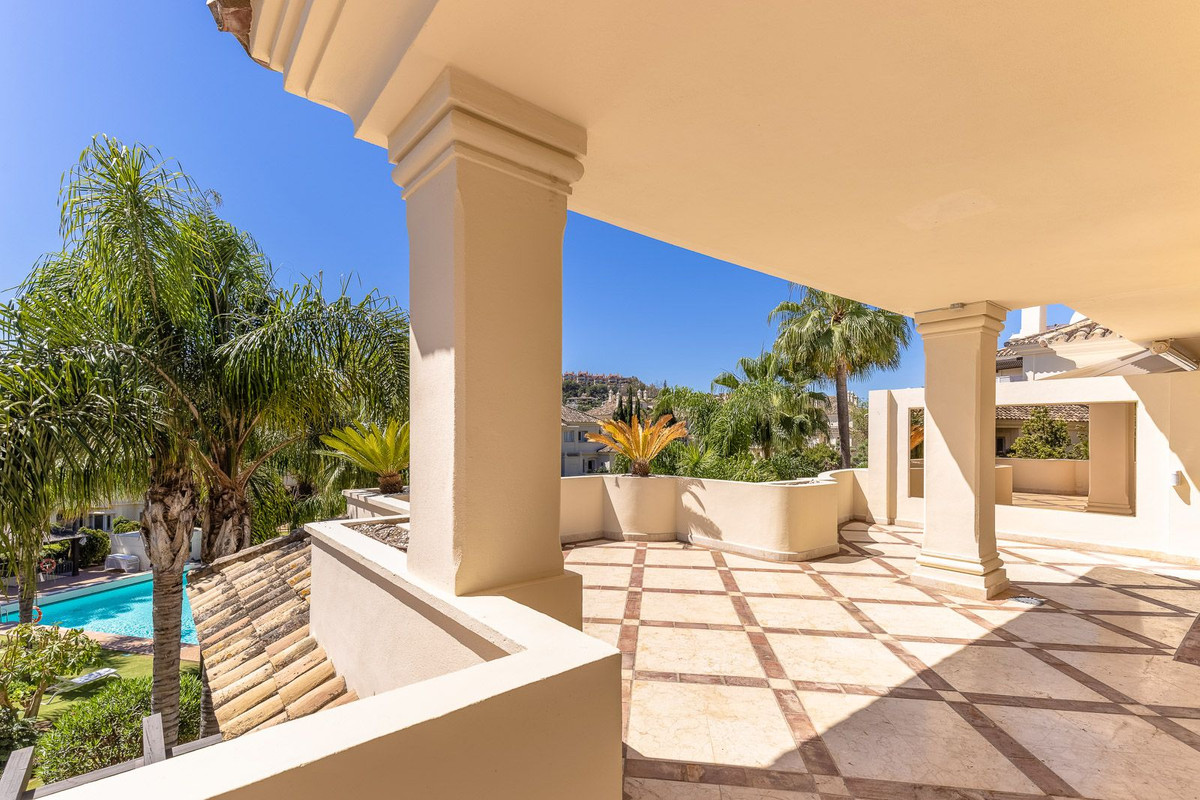 Appartement te koop in Nueva Andalucía | 3 slaapkamers H5349382