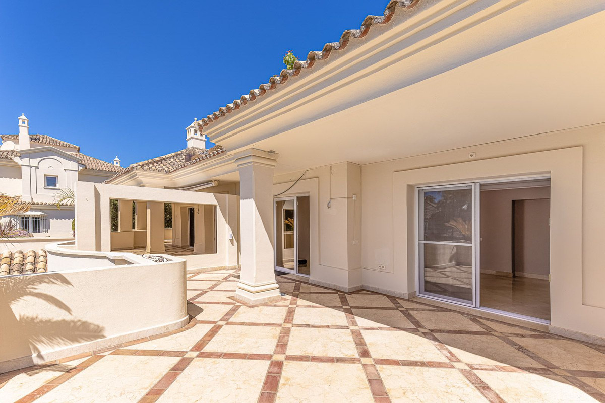 Appartement te koop in Nueva Andalucía | 3 slaapkamers H5349382