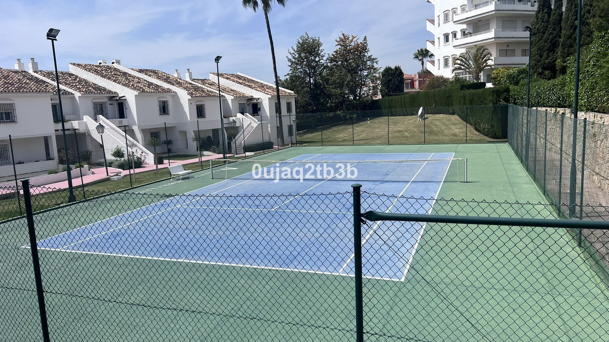 Appartement te koop in Nueva Andalucía | 2 slaapkamers H5350471