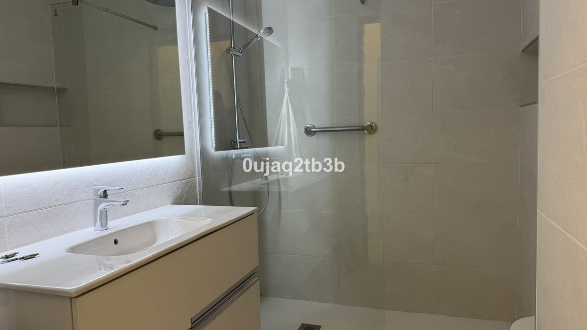 Appartement te koop in Nueva Andalucía | 2 slaapkamers H5350471