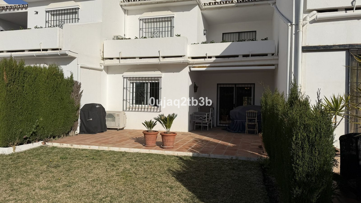 Appartement te koop in Nueva Andalucía | 2 slaapkamers H5350471