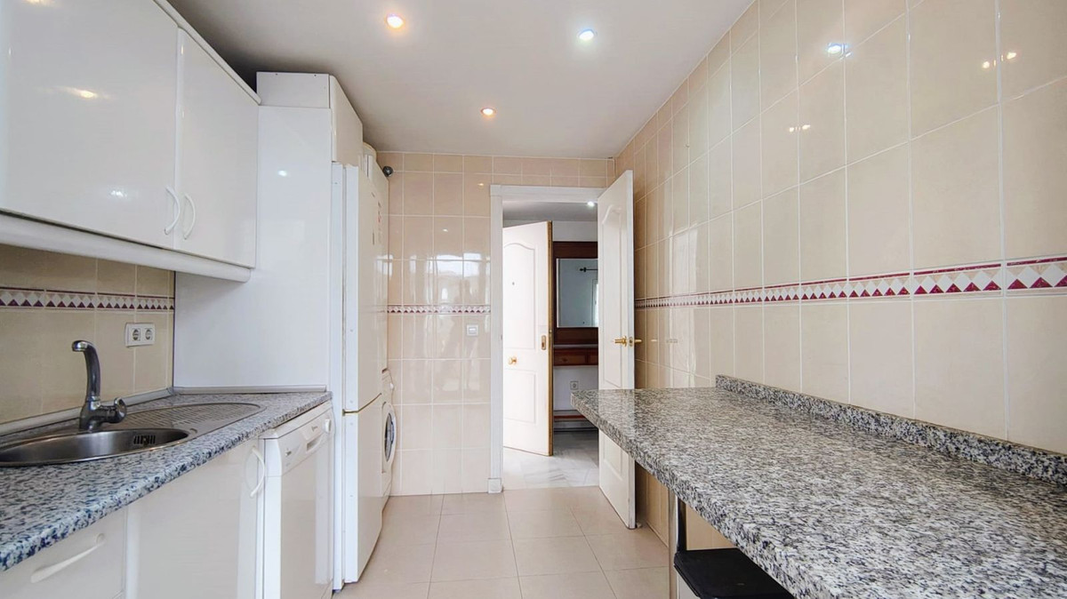 Appartement te koop in Nueva Andalucía | 2 slaapkamers H5351053