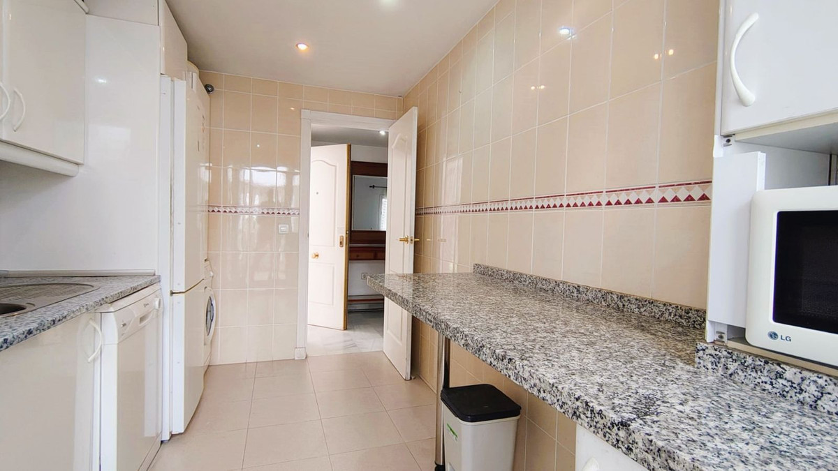 Appartement te koop in Nueva Andalucía | 2 slaapkamers H5351053