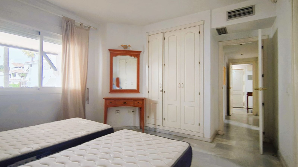 Appartement te koop in Nueva Andalucía | 2 slaapkamers H5351053