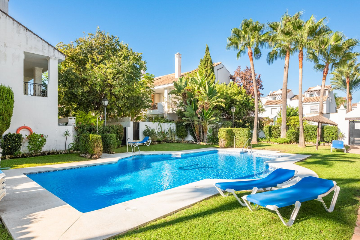 Appartement te koop in Nueva Andalucía | 2 slaapkamers H5351053