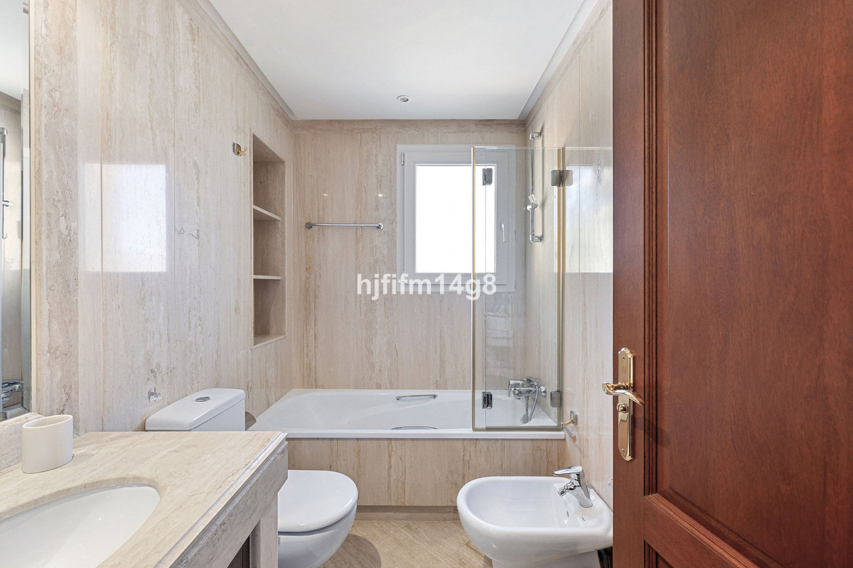 Appartement te koop in Nueva Andalucía | 3 slaapkamers H5351119