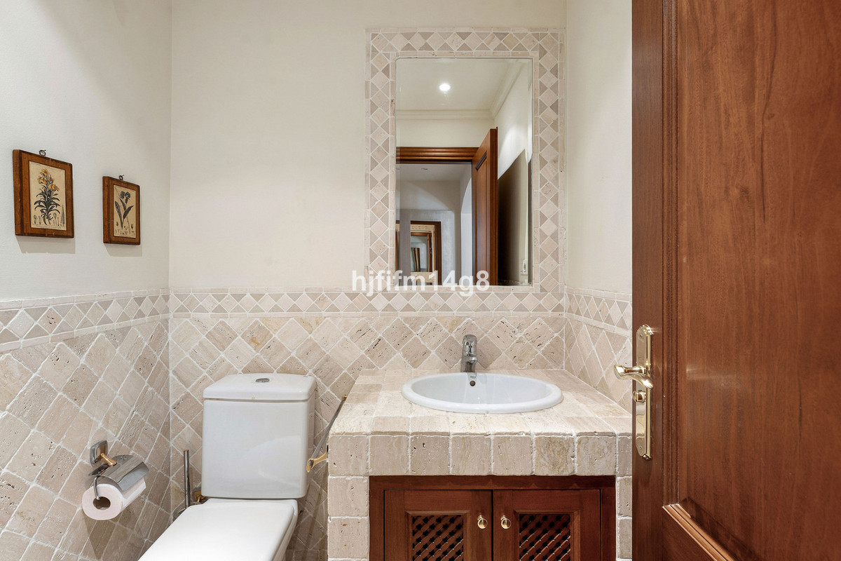 Appartement te koop in Nueva Andalucía | 3 slaapkamers H5351119