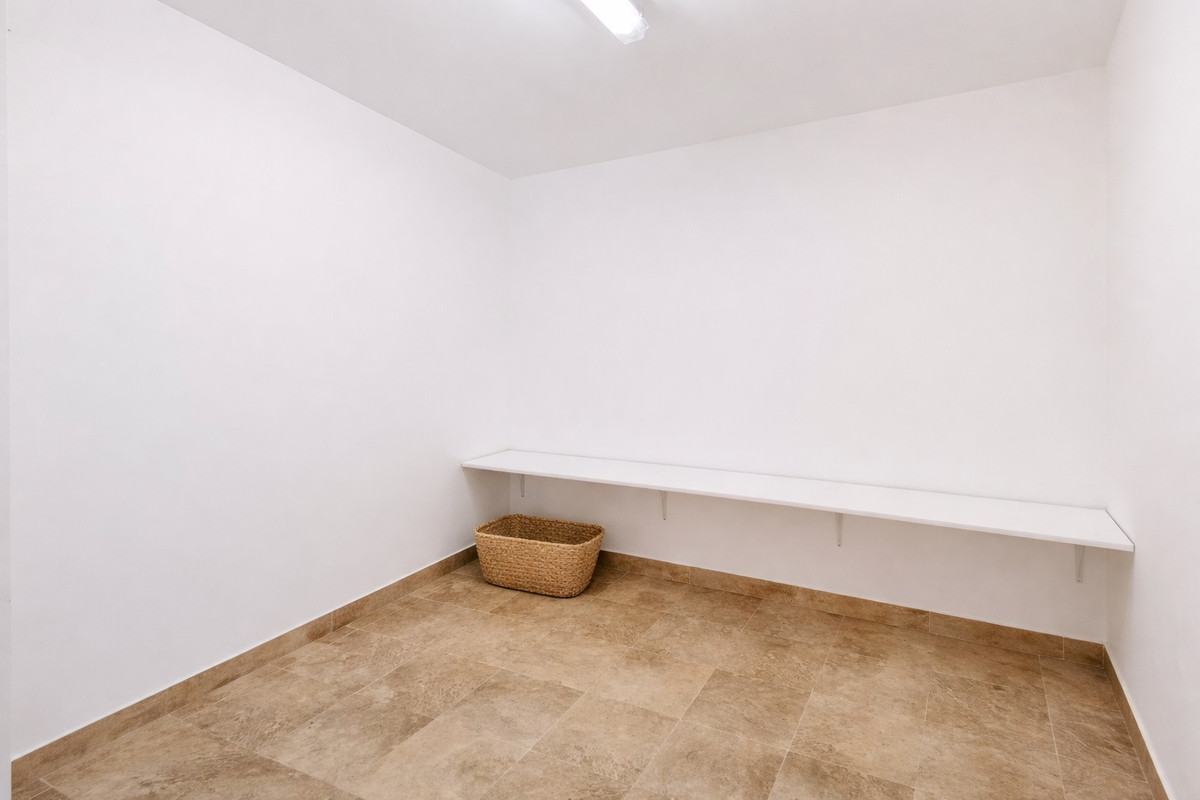 Appartement te koop in Nueva Andalucía | 2 slaapkamers H5351146