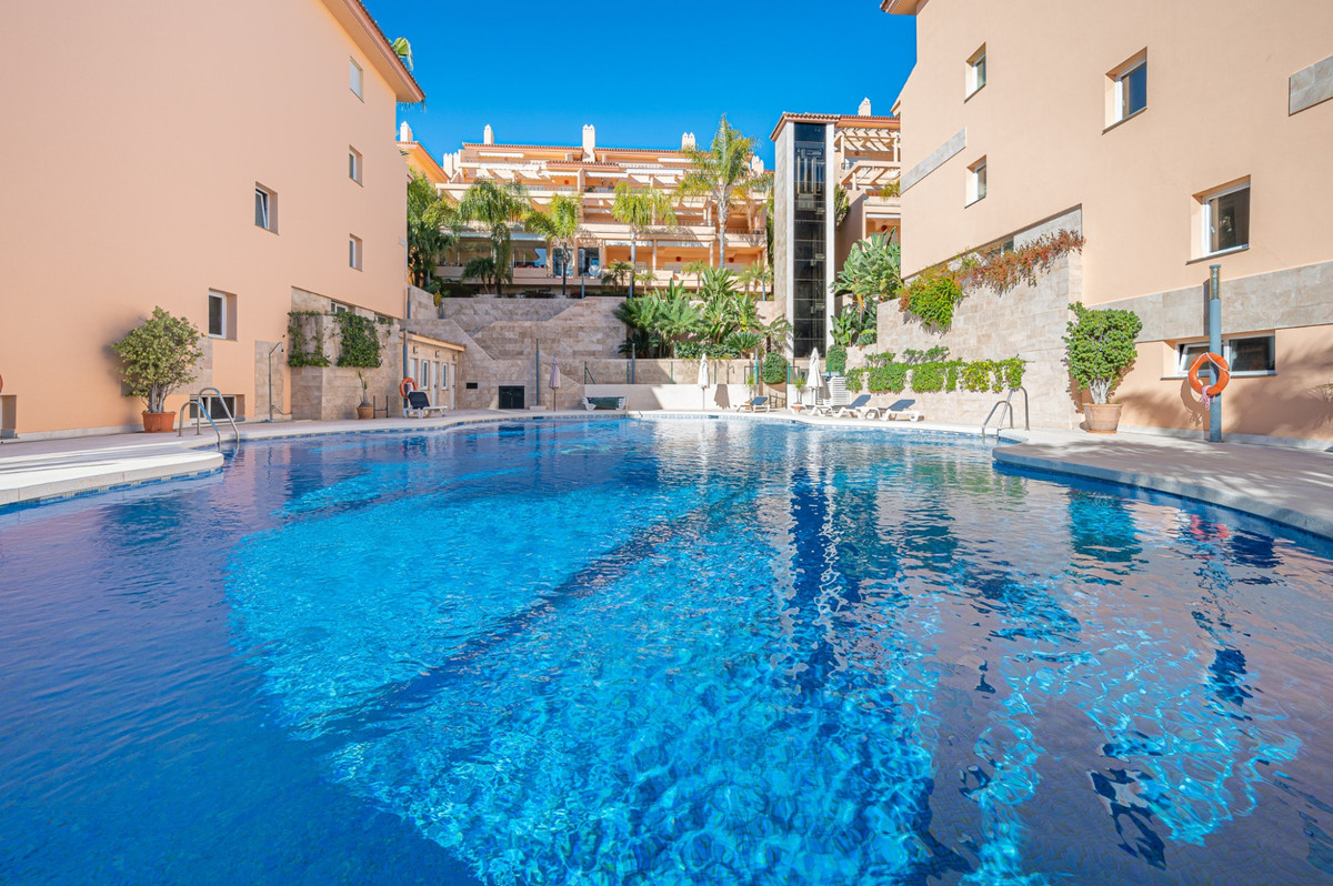 Appartement te koop in Nueva Andalucía | 2 slaapkamers H5351146