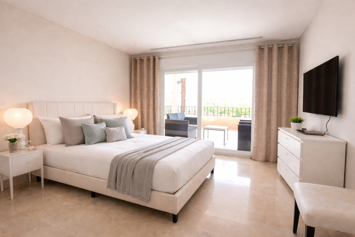 Appartement te koop in Nueva Andalucía | 2 slaapkamers H5351146
