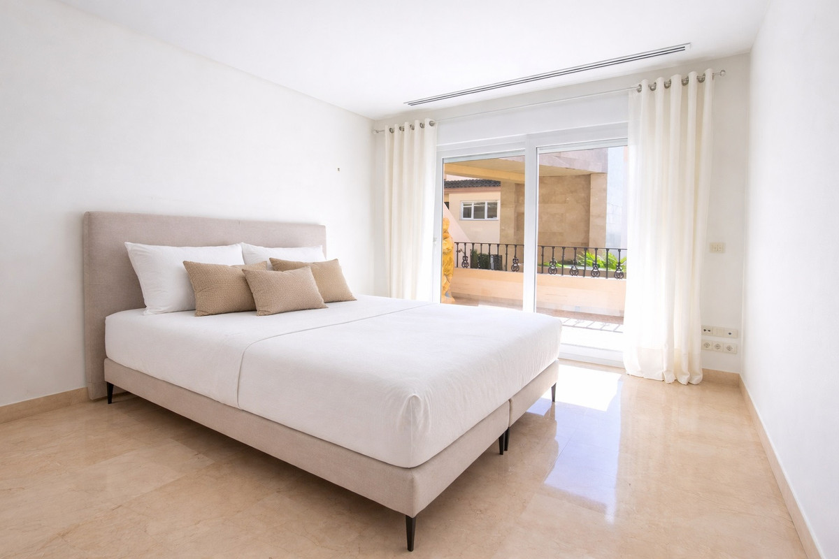 Appartement te koop in Nueva Andalucía | 2 slaapkamers H5351146