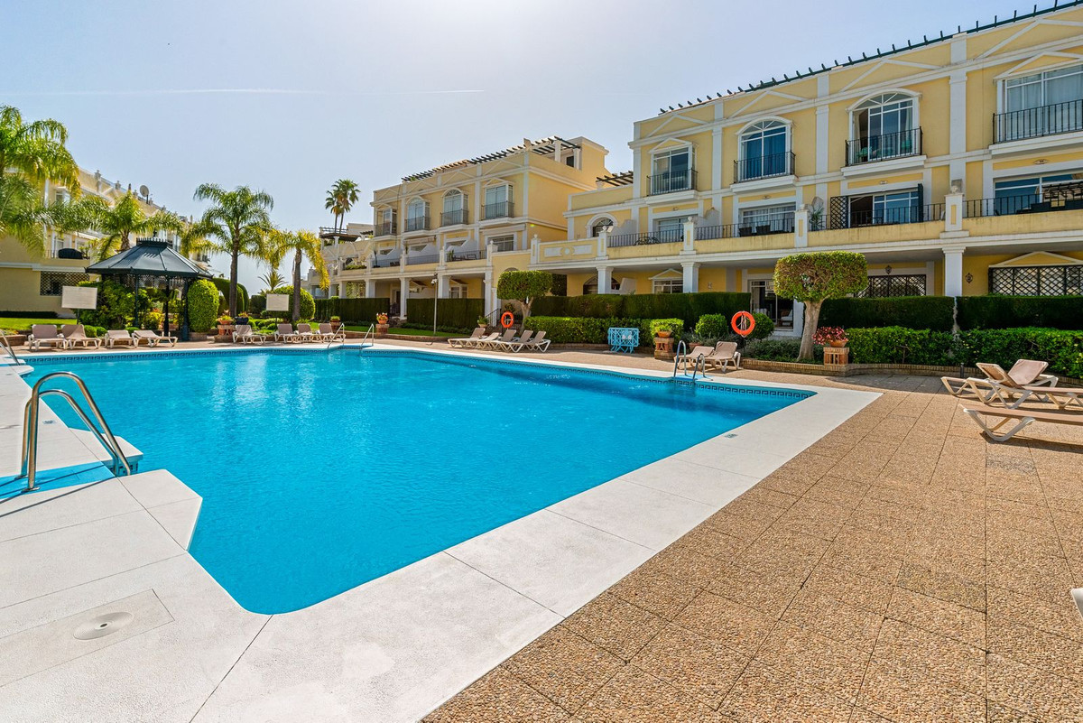 Appartement te koop in Nueva Andalucía | 2 slaapkamers H5351311