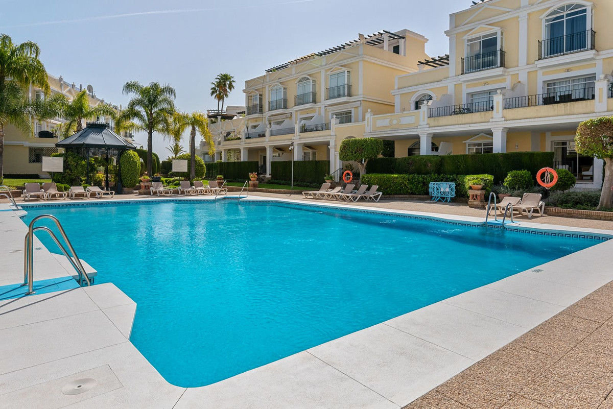Appartement te koop in Nueva Andalucía | 2 slaapkamers H5351311