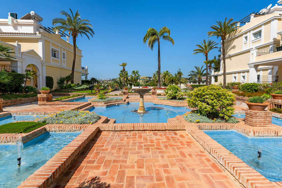 Appartement te koop in Nueva Andalucía | 2 slaapkamers H5351311