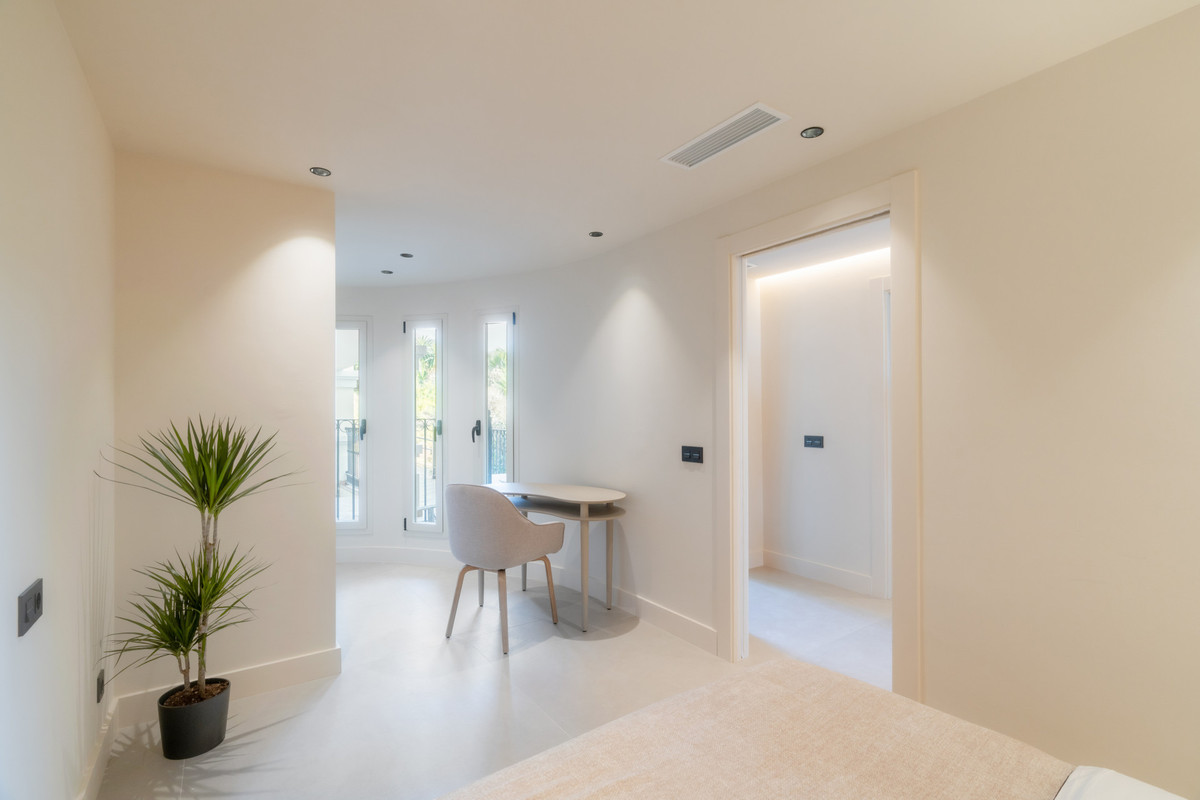 Appartement te koop in Nueva Andalucía | 3 slaapkamers H5352826