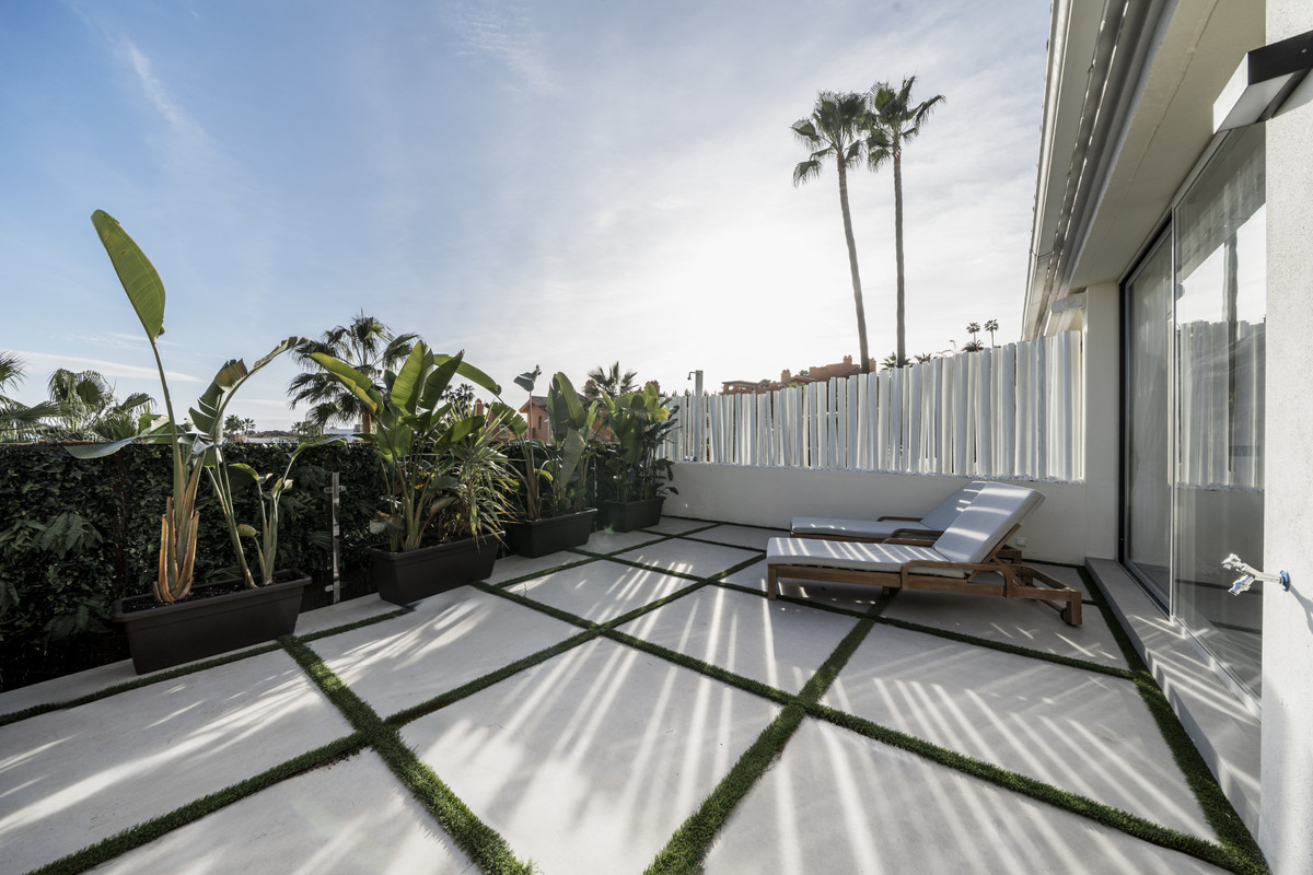 Appartement te koop in Nueva Andalucía | 3 slaapkamers H5352826