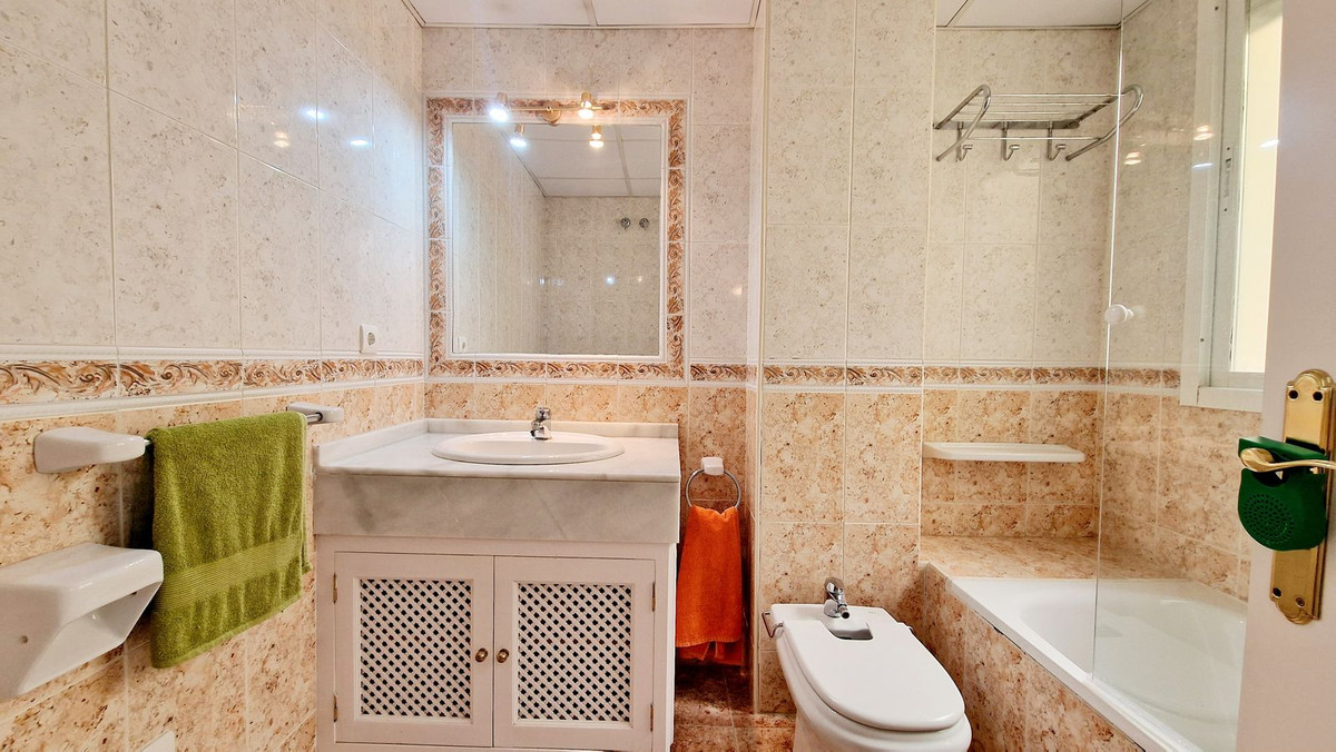 Appartement te koop in Nueva Andalucía | 2 slaapkamers H5353354