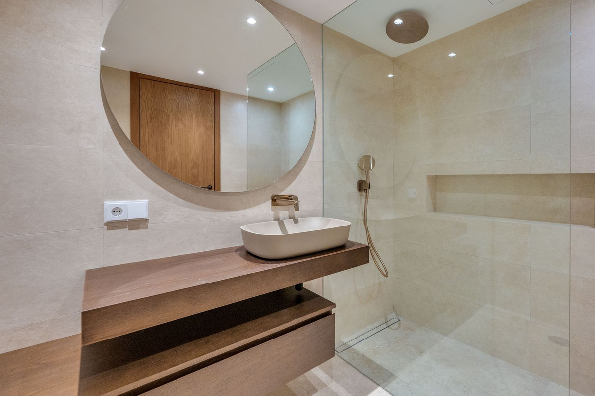 Appartement te koop in Nueva Andalucía | 3 slaapkamers H5353525