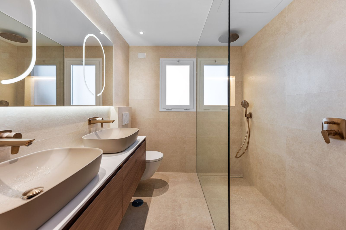 Appartement te koop in Nueva Andalucía | 3 slaapkamers H5353525