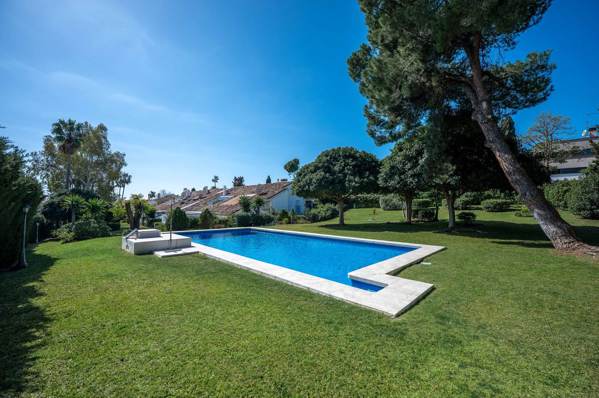 Appartement te koop in Nueva Andalucía | 3 slaapkamers H5353525