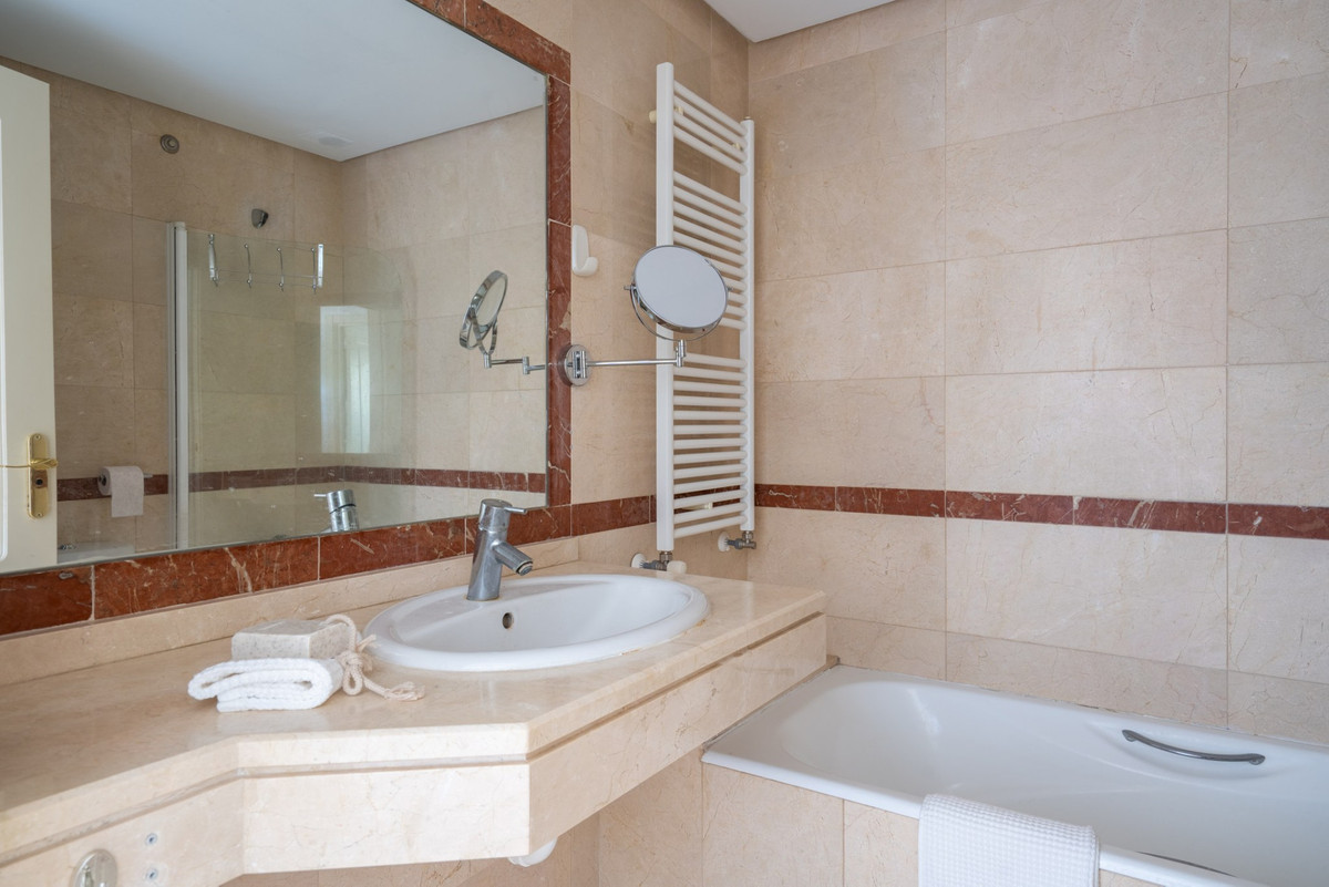 Appartement te koop in Nueva Andalucía | 3 slaapkamers H5357056