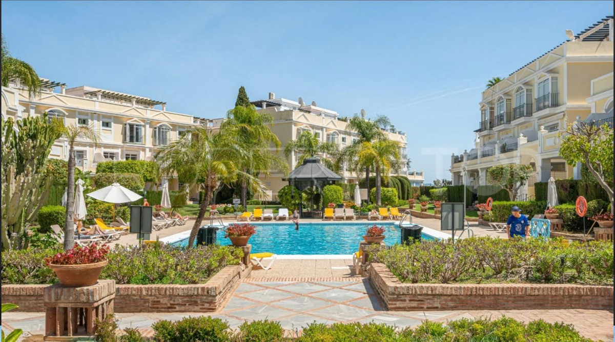 Appartement te koop in Nueva Andalucía | 3 slaapkamers H5357347