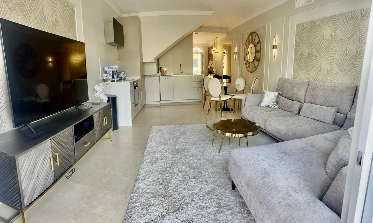 Appartement te koop in Nueva Andalucía | 3 slaapkamers H5357347