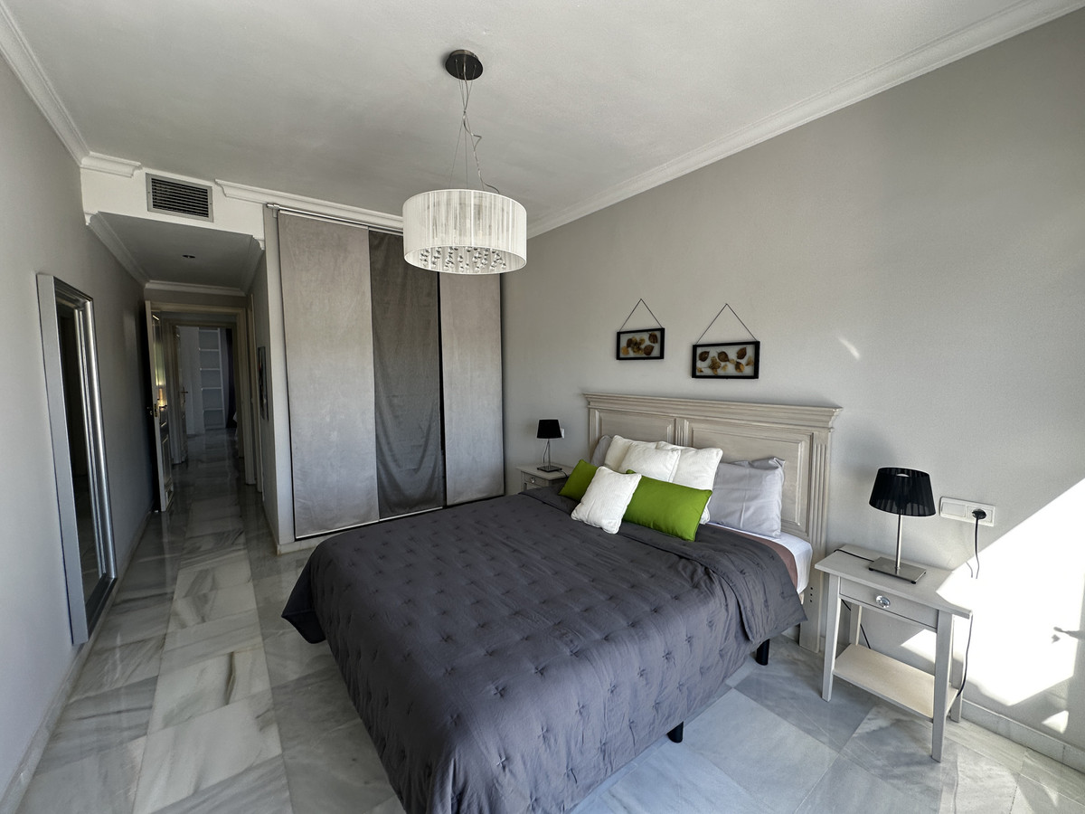 Appartement te koop in Nueva Andalucía | 2 slaapkamers H5358703
