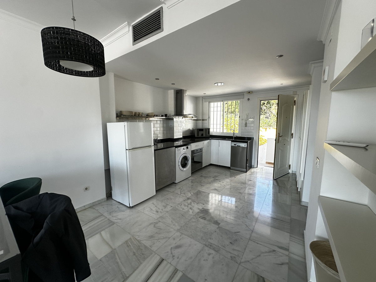 Appartement te koop in Nueva Andalucía | 2 slaapkamers H5358703