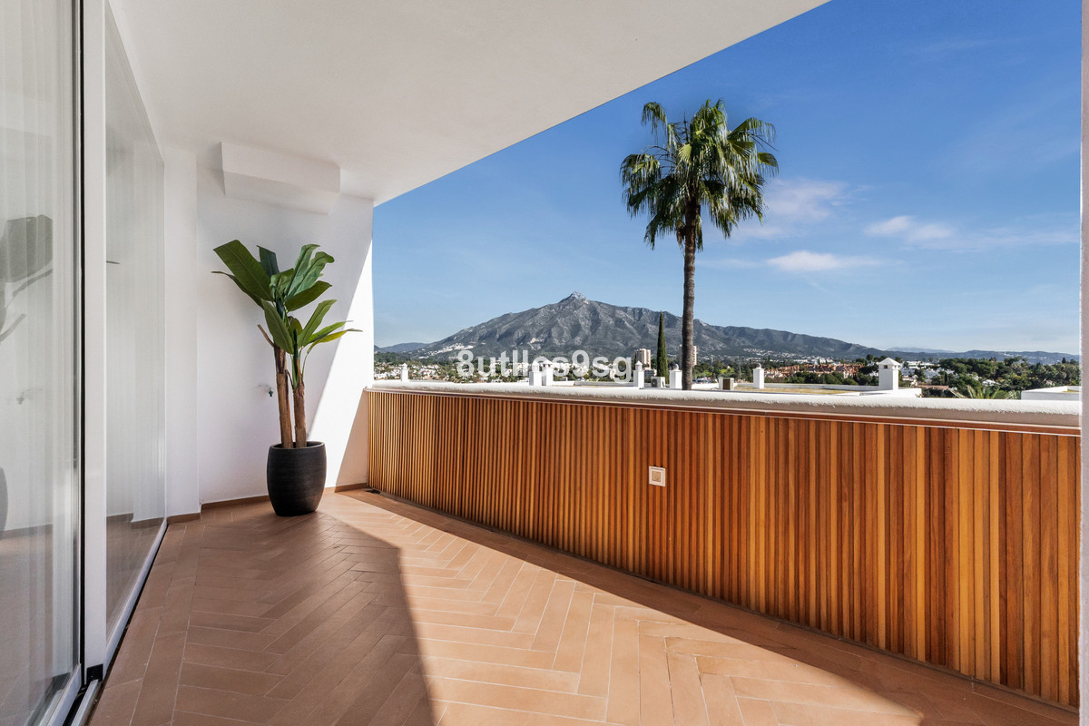 Appartement te koop in Nueva Andalucía | 2 slaapkamers H5360749