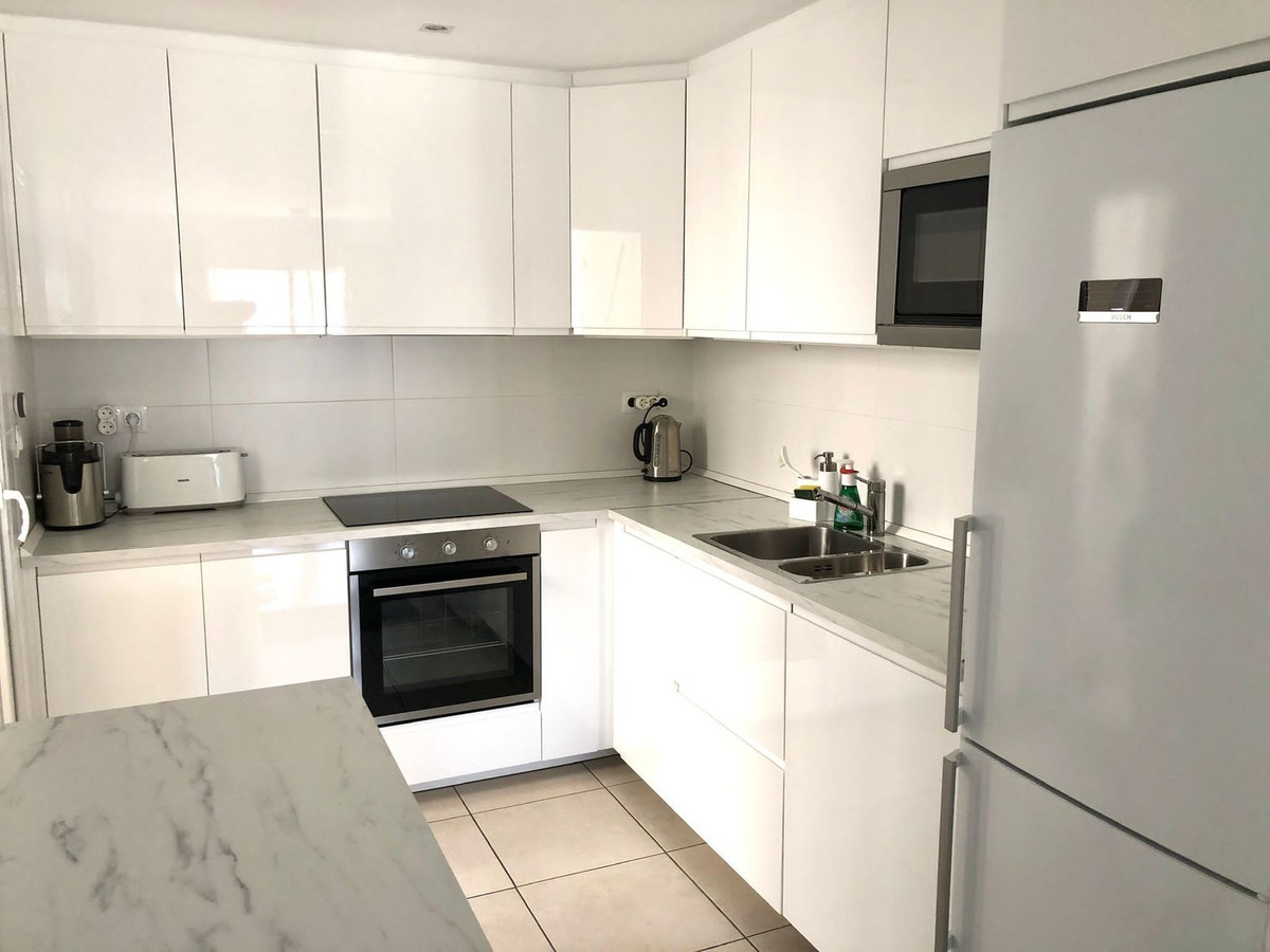 Appartement te koop in Nueva Andalucía | 3 slaapkamers H5362660