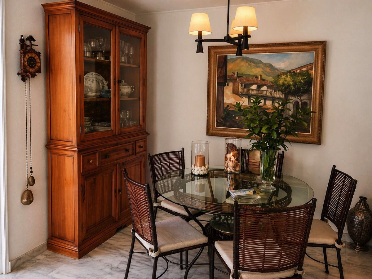 Appartement te koop in Nueva Andalucía | 2 slaapkamers H5364988