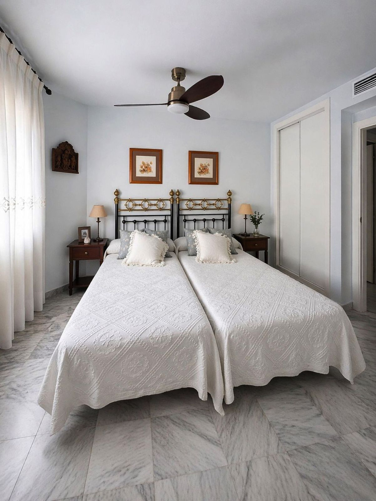 Appartement te koop in Nueva Andalucía | 2 slaapkamers H5364988