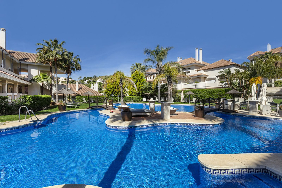 Appartement te koop in Nueva Andalucía | 2 slaapkamers H5365264