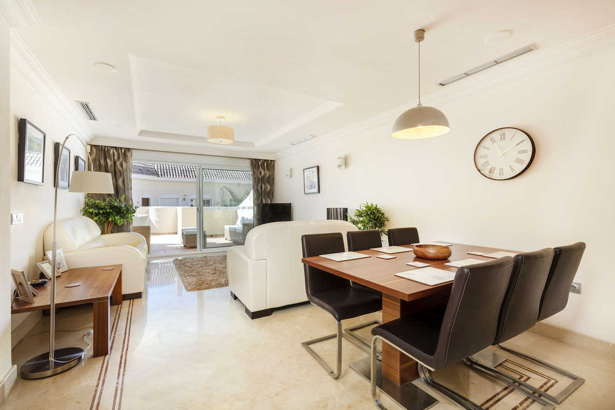 Appartement te koop in Nueva Andalucía | 2 slaapkamers H5365264