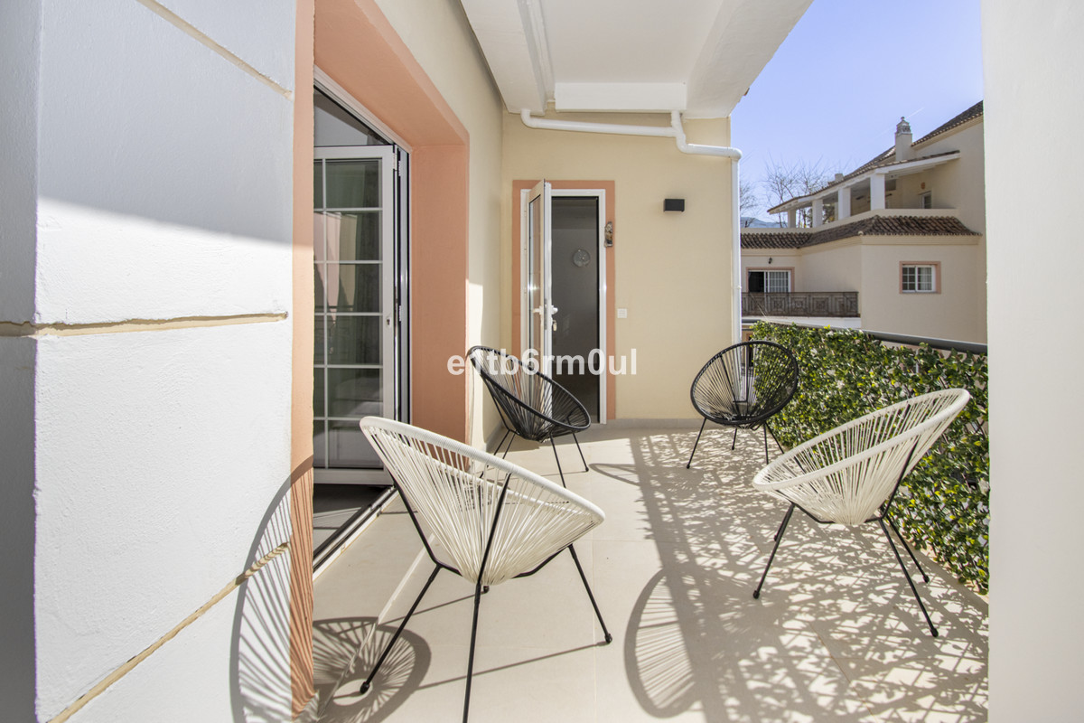 Appartement te koop in Nueva Andalucía | 2 slaapkamers H5365396