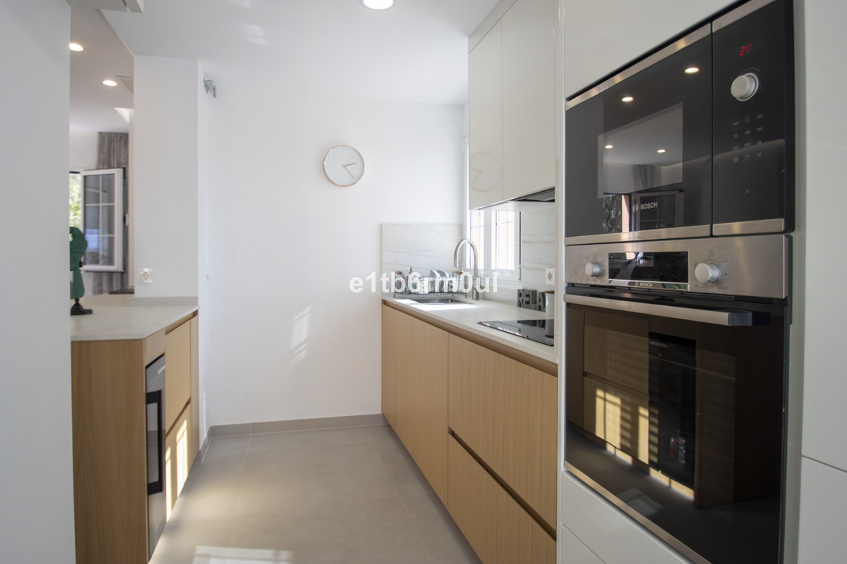 Appartement te koop in Nueva Andalucía | 2 slaapkamers H5365396