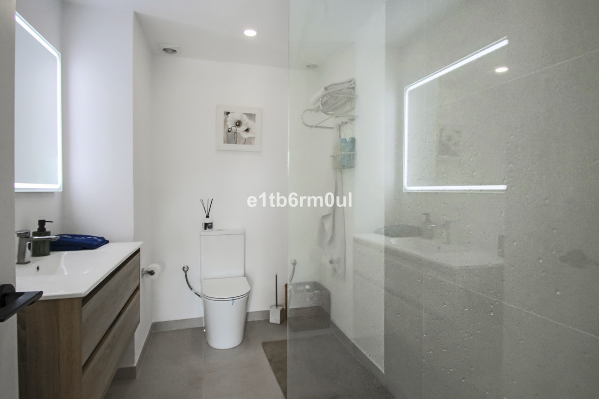 Appartement te koop in Nueva Andalucía | 2 slaapkamers H5365396