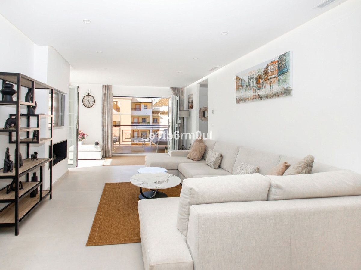 Appartement te koop in Nueva Andalucía | 2 slaapkamers H5365396