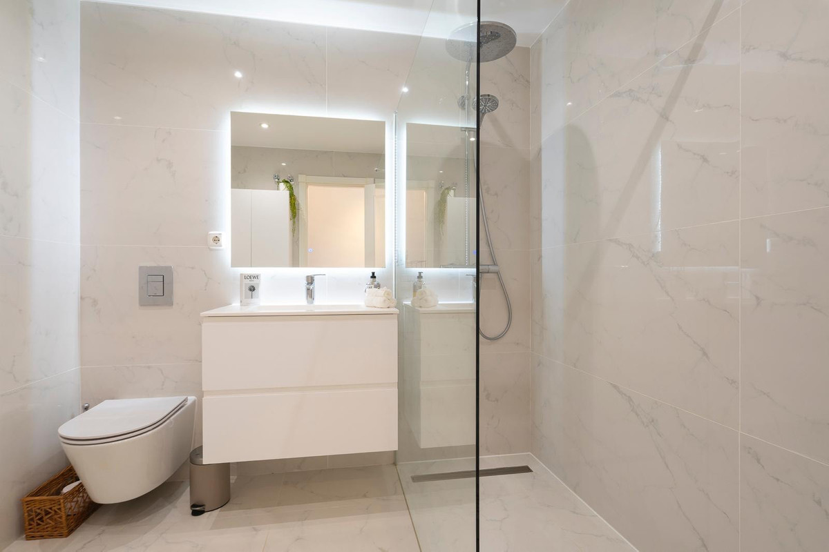 Appartement te koop in Nueva Andalucía | 2 slaapkamers H5365444