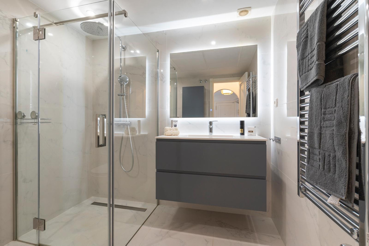 Appartement te koop in Nueva Andalucía | 2 slaapkamers H5365444