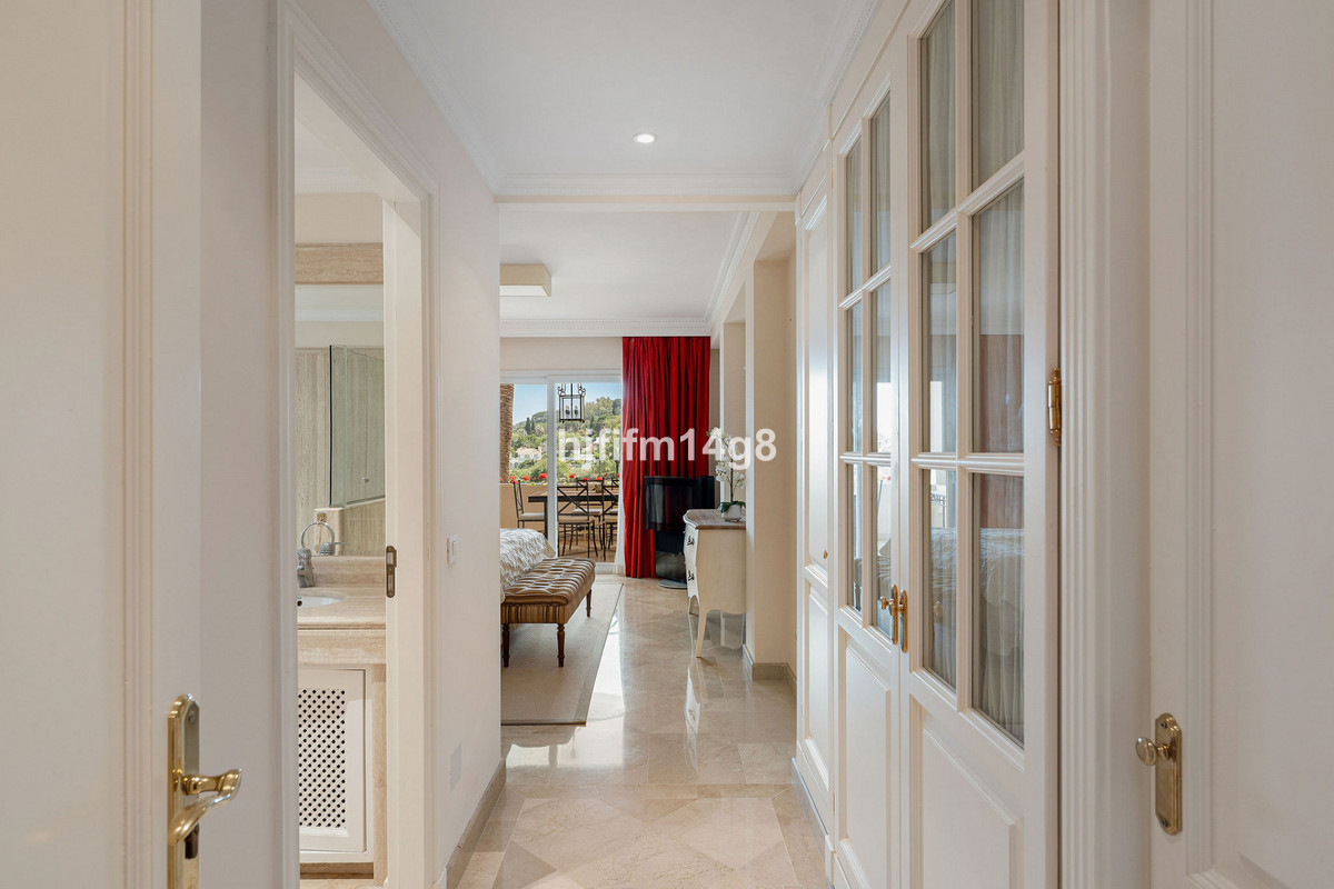 Appartement te koop in Nueva Andalucía | 3 slaapkamers H5366293