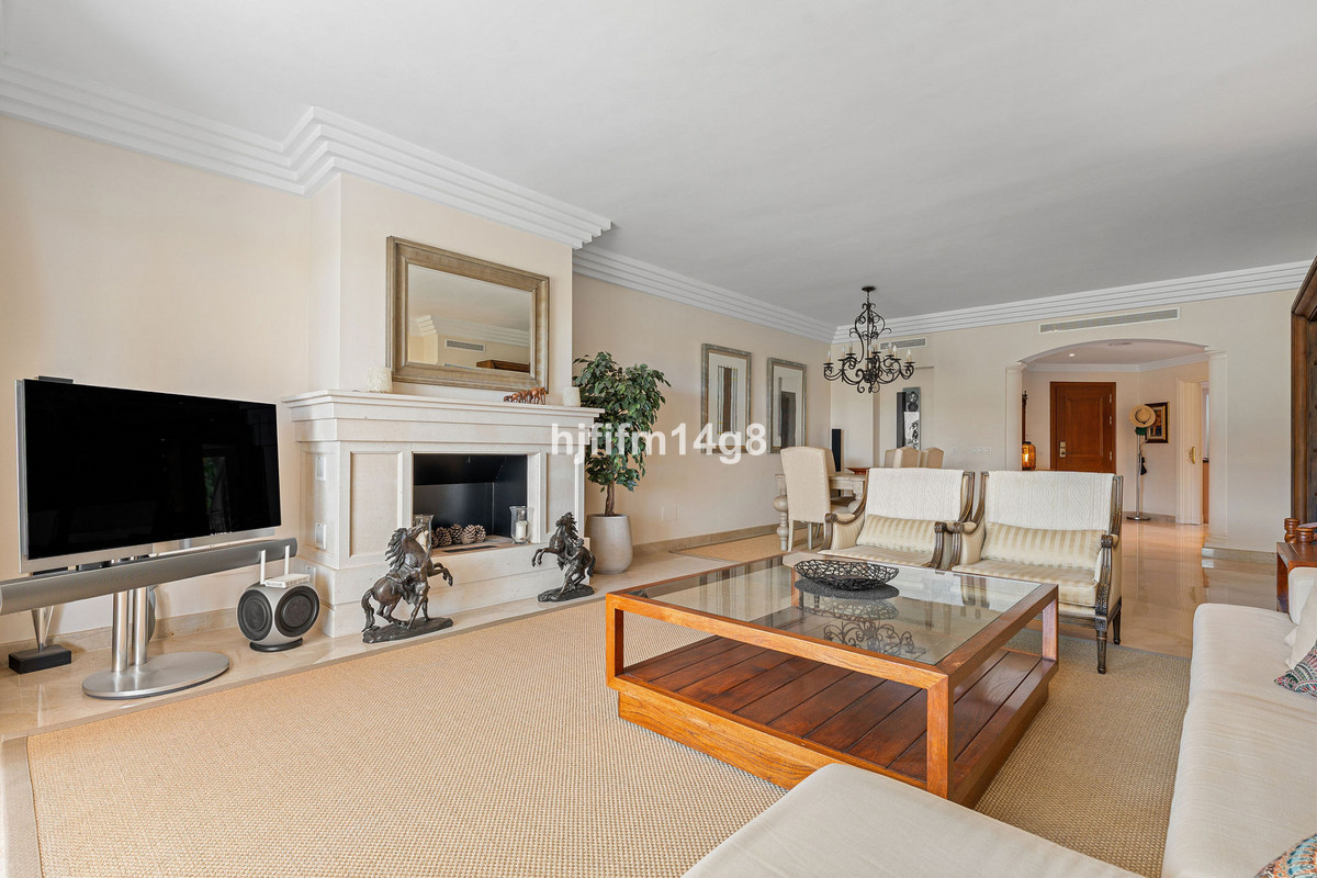 Appartement te koop in Nueva Andalucía | 3 slaapkamers H5366293